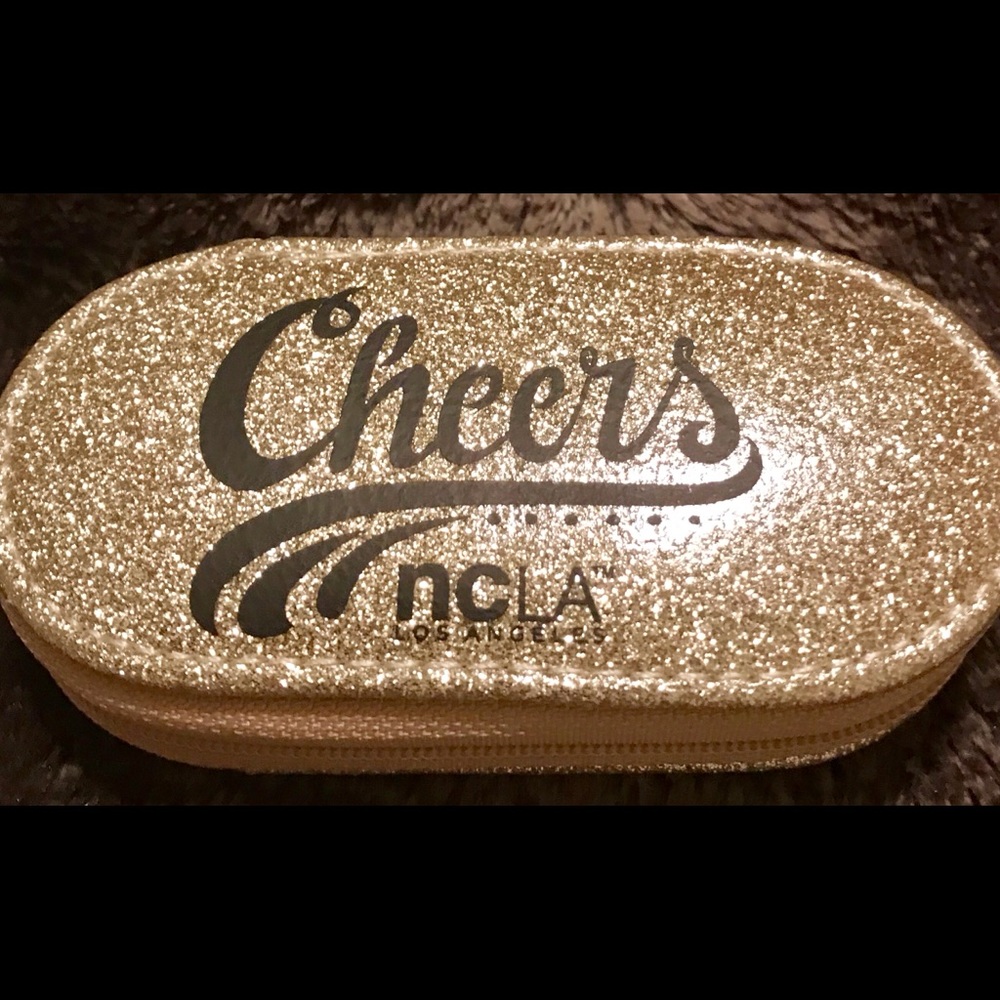 Glam and Glitter Travel Manicure Set.